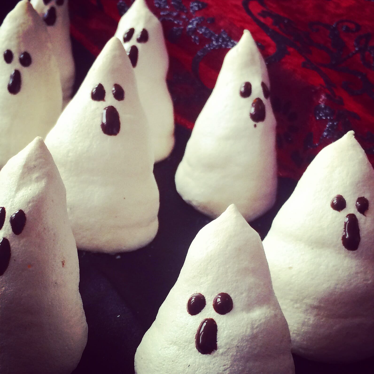 Recipe: Halloween Meringue Ghosts - ScandiKitchen