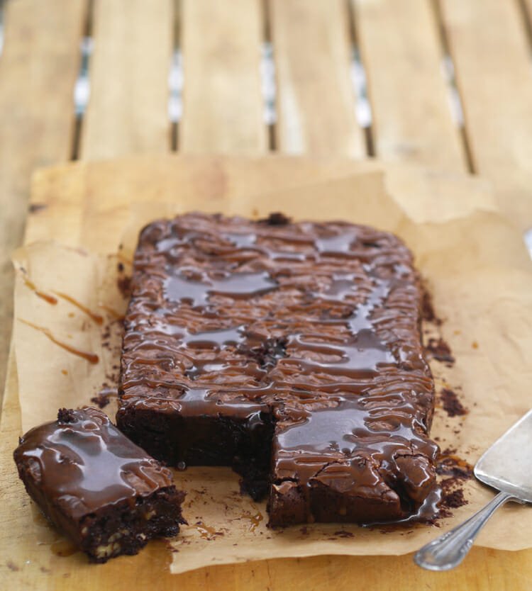 Recipe Extra gooey brownie with salted cardamom caramel ScandiKitchen
