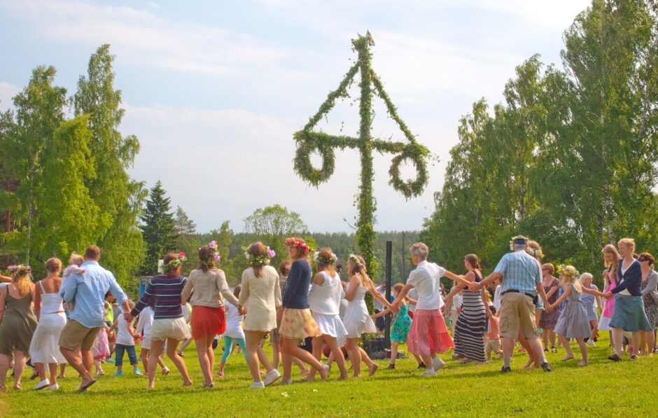 'Små Grodorna' song Midsummer ScandiKitchen